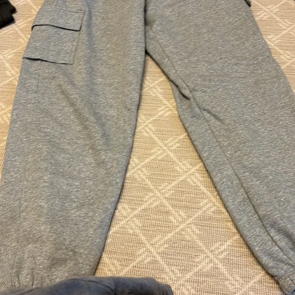 size small nike cargo joggers - Picture 2 of 3